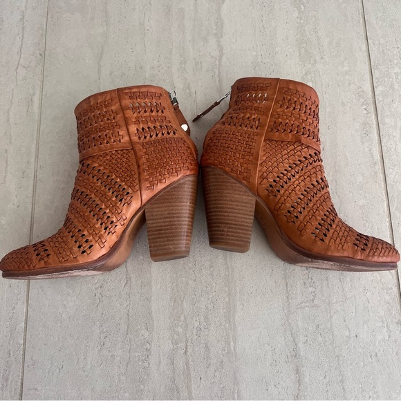 Rag & Bone Leather Newbury Bohemian Bootie Ankle Boots Size 39.5 - Picture 9 of 15